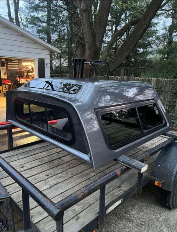 Truck Cap - Chevy Colorado - 5ft A.R.E. Mid-rise - Image 4